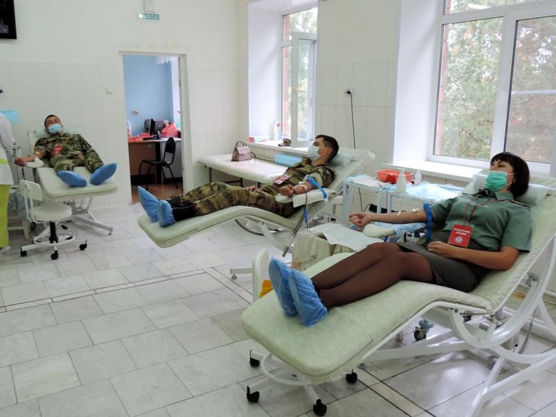 В Хакасии росгвардейцы вновь стали донорами крови