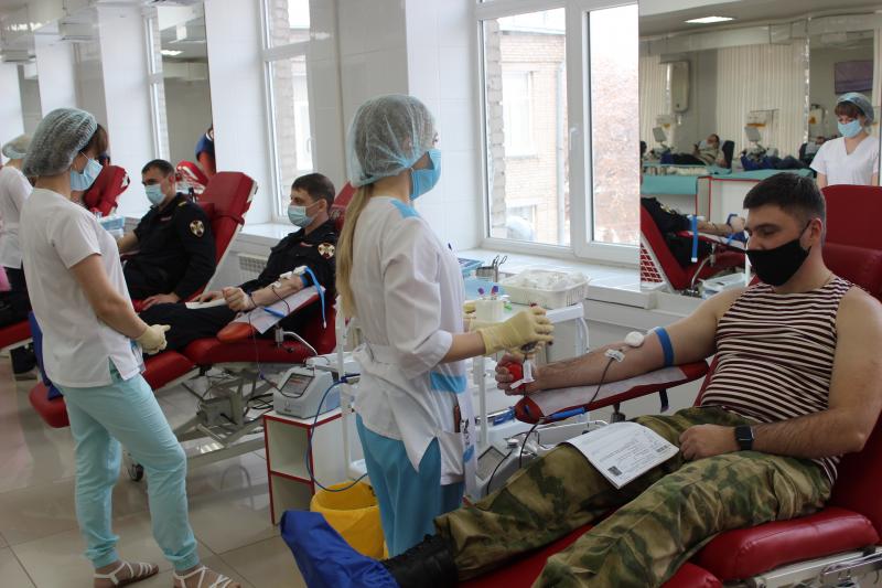 В Новосибирске росгвардейцы присоединились к ведомственной донорской акции «От сердца к сердцу»