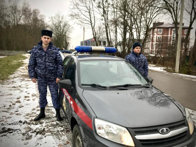 В Калининградской области росгвардейцы задержали мужчину, пытавшегося незаконно проникнуть на объект здравоохранения