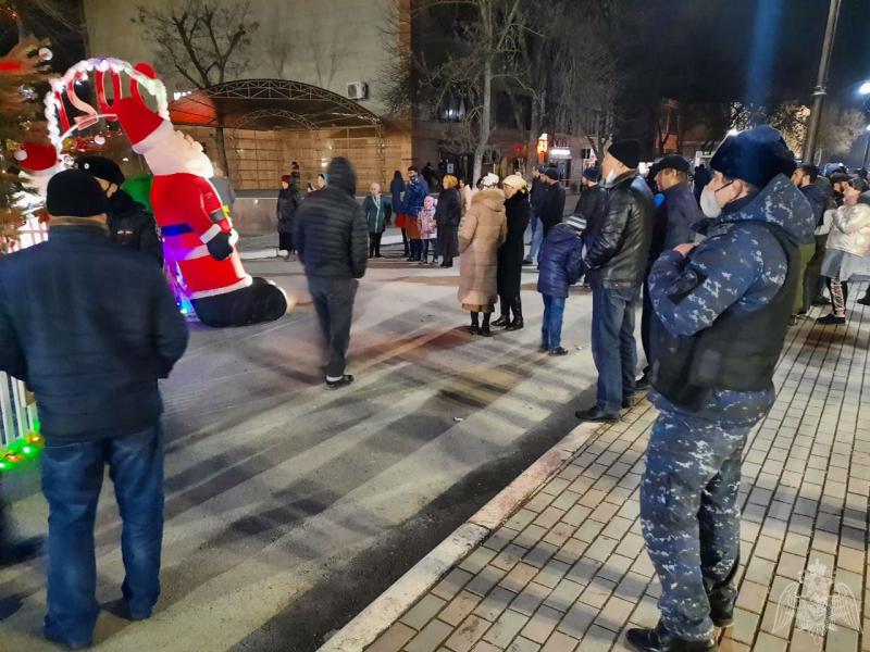ПРИ УЧАСТИИ РОСГВАРДИИ ОБЕСПЕЧЕНА ОБЩЕСТВЕННАЯ БЕЗОПАСНОСТЬ ВО ВРЕМЯ НОВОГОДНИХ ПРАЗДНИКОВ В ДАГЕСТАНЕ