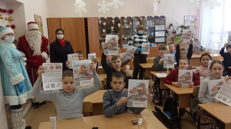 В Воронежском регионе завершается Всероссийская акция «Полицейский Дед Мороз»