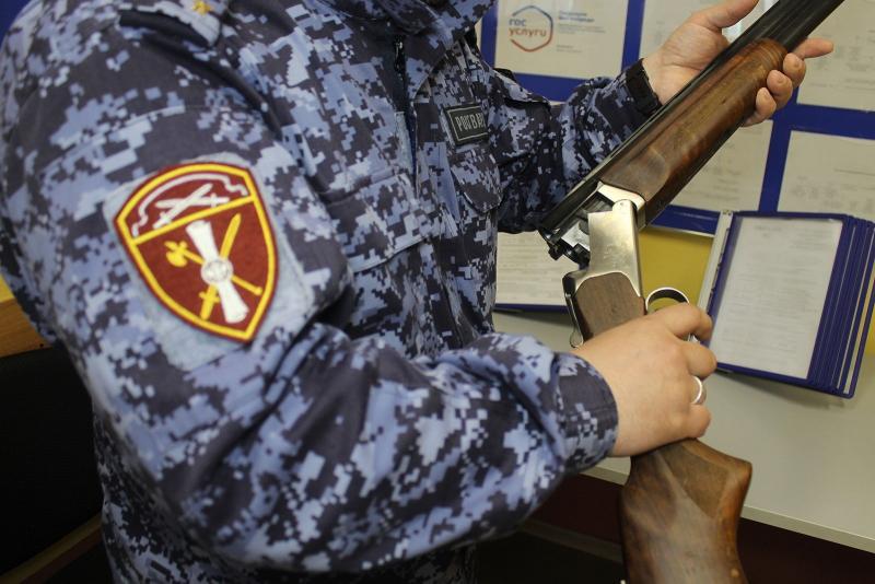 Как правильно и безопасно хранить оружие, нарьянмарцам рассказывают в Росгвардии