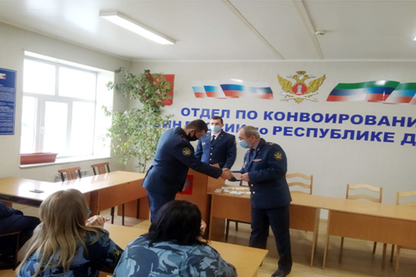 В отделе по конвоированию Дагестанского УФСИН отметили профессиональный праздник