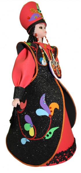 В ХГУ создали куклы в хакасских национальных костюмах