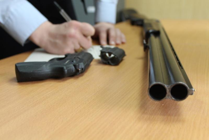Управление Росгвардии по Вологодской области проводит мероприятия по добровольной сдаче оружия