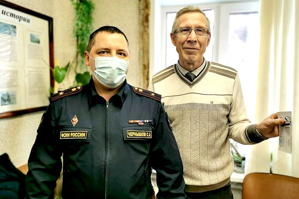 В больнице для осужденных УФСИН России по Рязанской области торжественно поздравили с юбилеем ветеранов, ранее возглавлявших учреждение