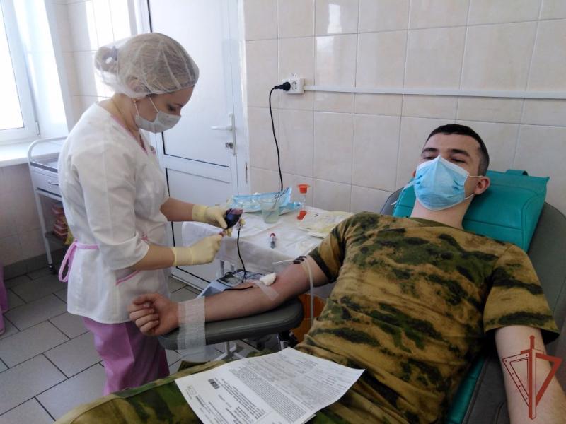 Росгвардейцы пополнили банк донорской крови медучреждений Зауралья