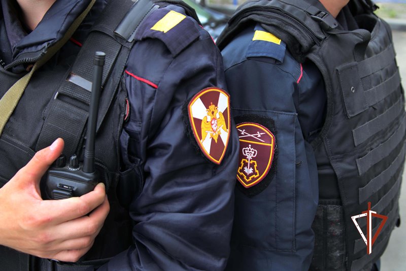 В Челябинске сотрудники вневедомственной охраны задержали подозреваемого в причинении тяжкого вреда здоровью