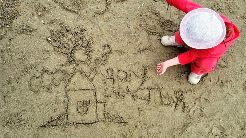 3 стихии: земля, вода и небо.
Глубинная песочная терапия для поиска ответов 
на сложные вопросы родителей детей с инвалидностью