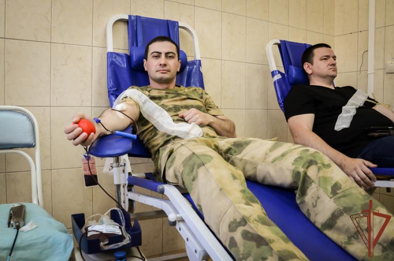 Военнослужащие Росгвардии приняли участие в донорской акции «От сердца к сердцу» в Пятигорске