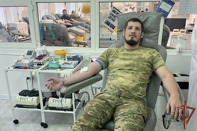 В ЧЕЧЕНСКОЙ РЕСПУБЛИКЕ БОЛЕЕ 130 СОТРУДНИКОВ РОСГВАРДИИ СТАЛИ ДОНОРАМИ КРОВИ