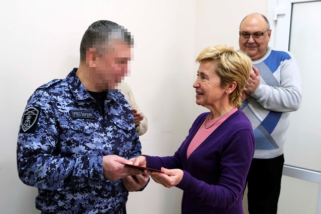 Сотрудник Росгвардии удостоен звания «Почетный донор России» в Херсонской области