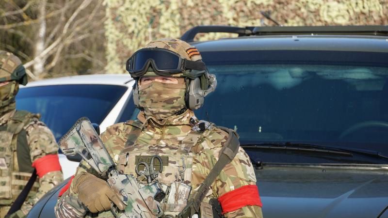 Сотрудники Росгвардии помогли водителю с признаками инфаркта в Брянской области